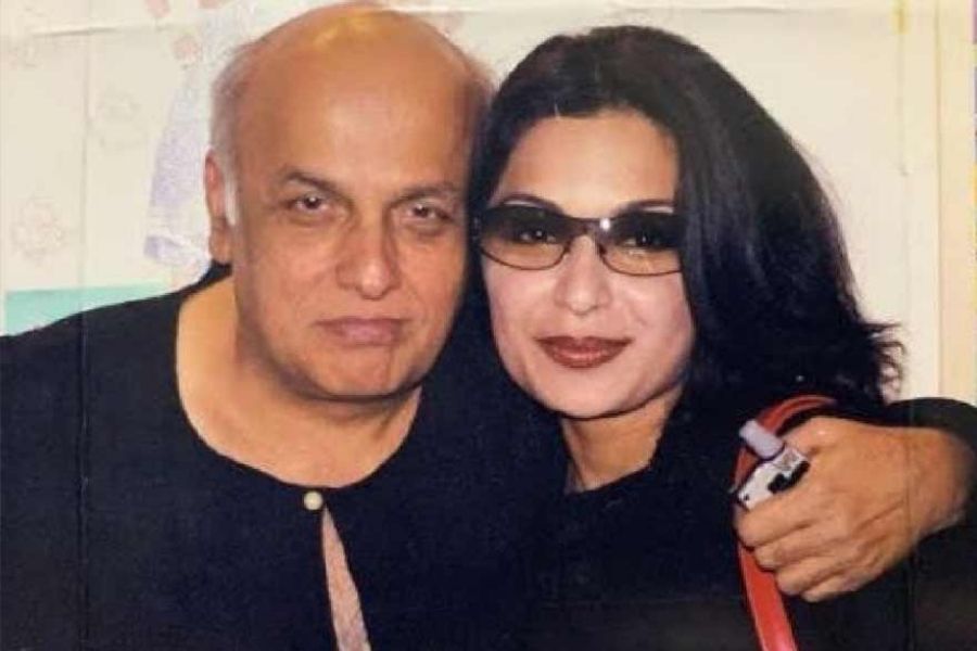Pakistani Actress Meera Clears the Air: Dismisses Harassment Allegations Against Mahesh Bhatt