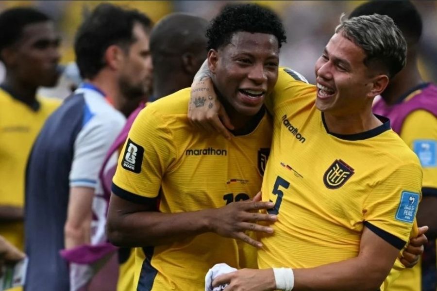 Ecuador Declare National Holiday After Stunning Germany to Reach World Cup Knockout Stage