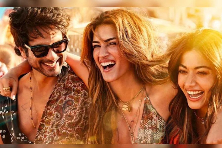 Cocktail 2 Receives Mixed Reviews, Critics Say Film Trivializes Modern Relationships