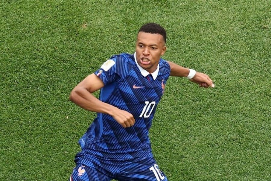 Kylian Mbappé on Lionel Messi: ‘He Always Scores, He Always Will’