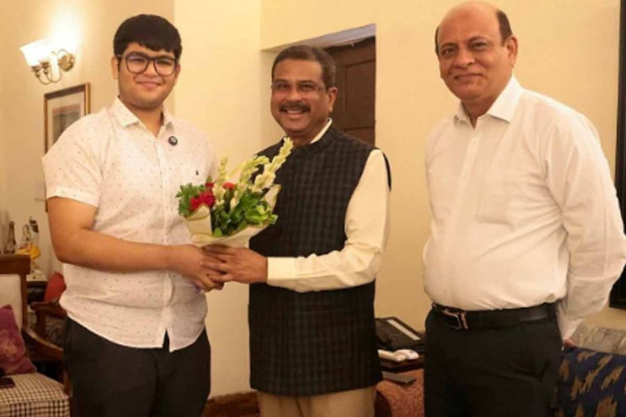NEET Topper Chose Studies Over Protest, Sparks Nationwide Debate