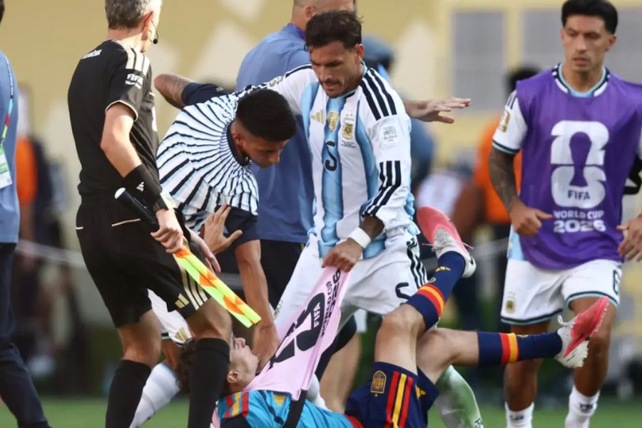 World Cup Final Ends in Chaos! Lionel Messi’s Teammate Leandro Paredes Sent Off After Post-Match Brawl