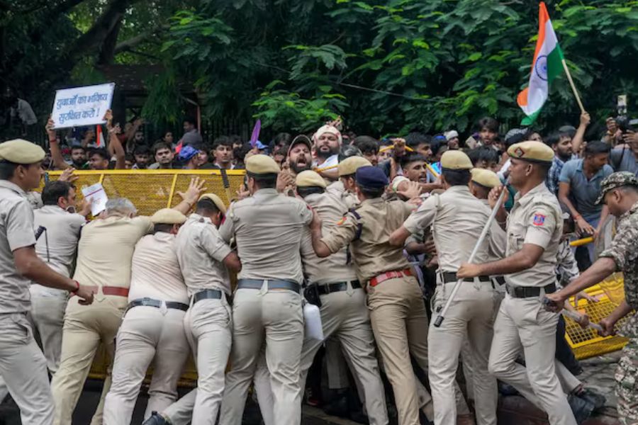 Chaos in Delhi Ahead of CJP’s Parliament March; Police Accused of Baton Charge