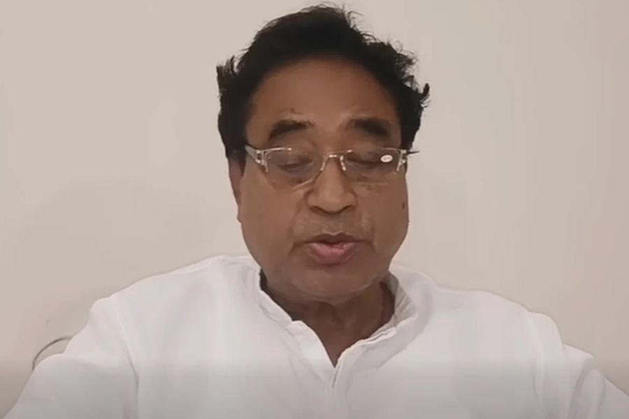 Ananta Maharaj Apologises After Losing Banga Bibhushan