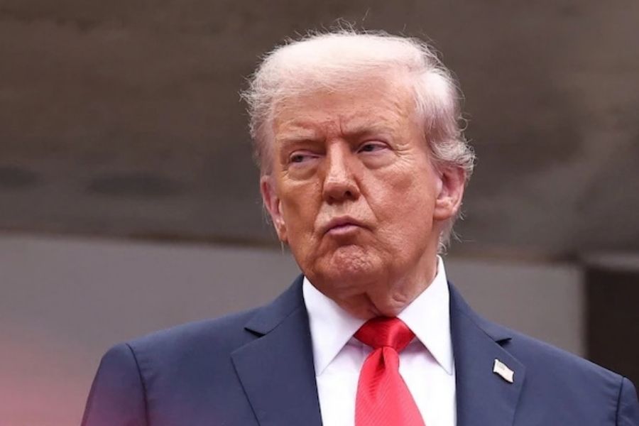 US Networks Halt Trump Pool Coverage After White House Bans CNN, MS NOW and Politico