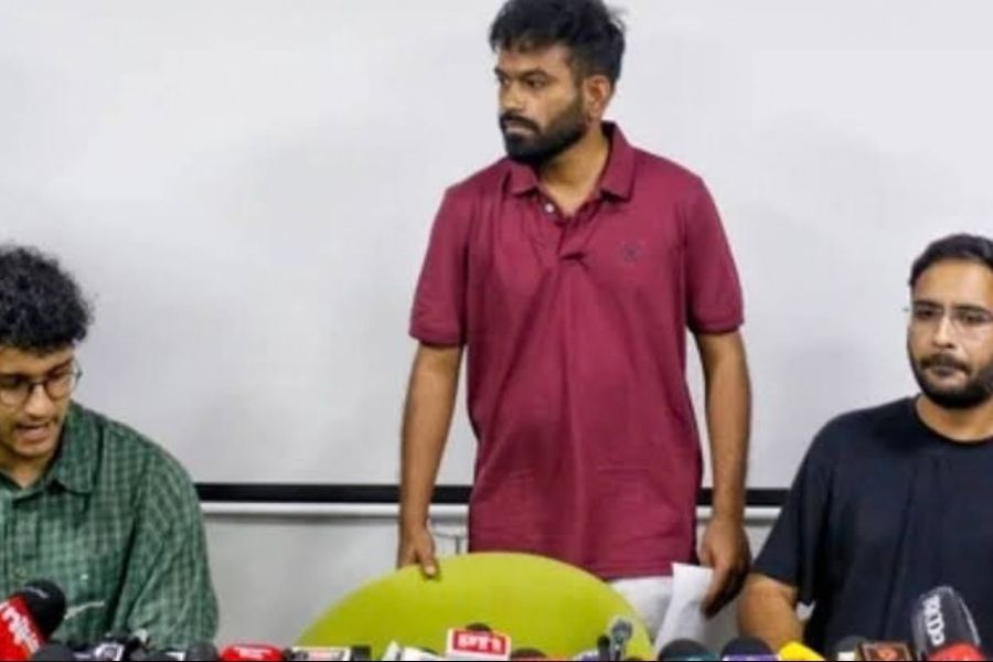 Delhi High Court Orders Meta to Remove Woman’s Morphed Images, Issues Notices to CJP Leaders